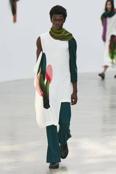 Look 4